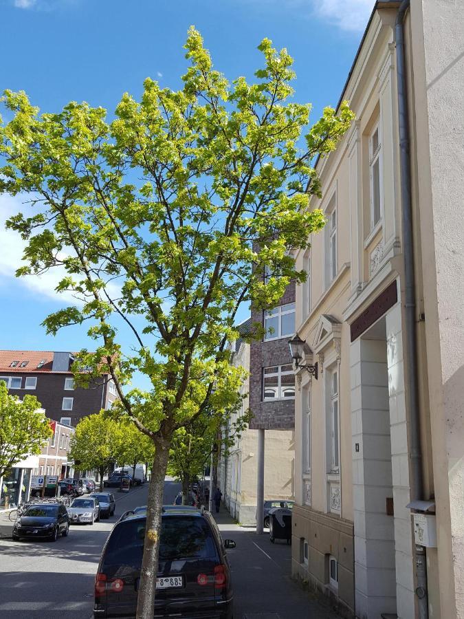 Harmsstrasse 13 *